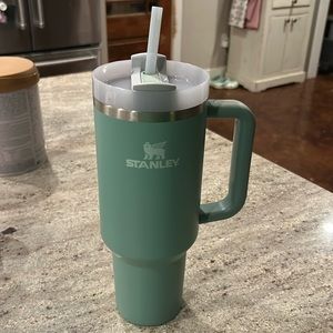 40oz shale colored Stanley cup